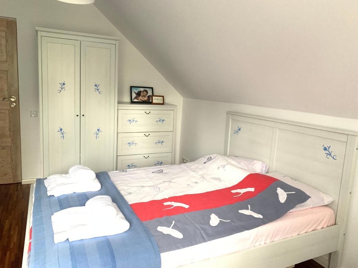 Dom Nad Jeziorem Tajty Giżycko Extérieur photo